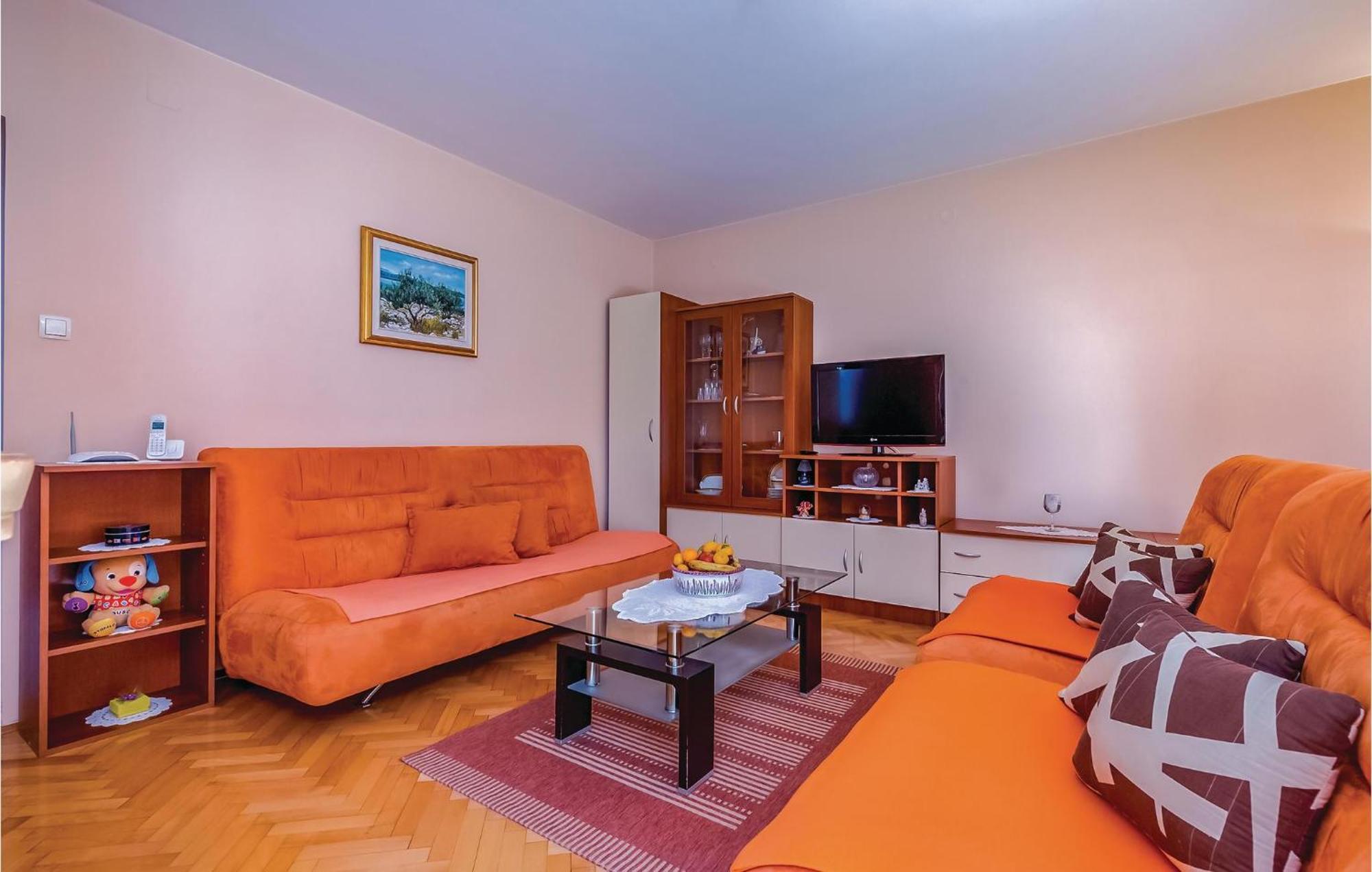 Beautiful Apartment In Novi Vinodolski Eksteriør billede